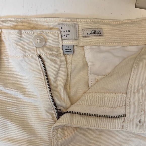 A New Day cotton khaki pants - Picture 3 of 6